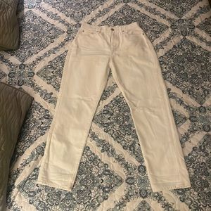White high waisted boyfriends jeans